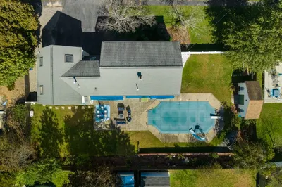 8 Seneca St 1