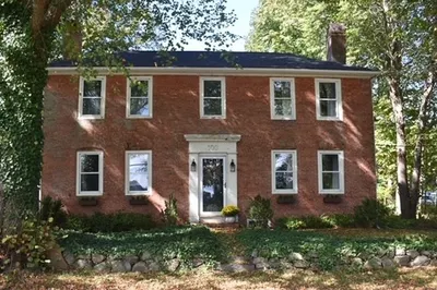100 Tupper Rd 1