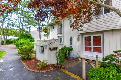 300 Buck Island Rd #8B 1