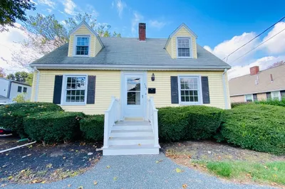 925 Main St