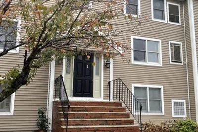 1 Maude Street #4