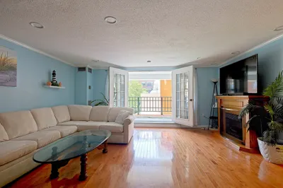 11 Church St #101 1