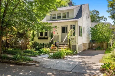 16 Longfellow Rd 1