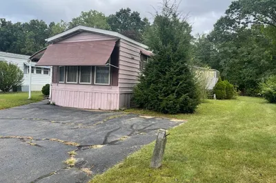 52 Contessa Dr 1