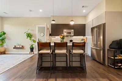 45 Burnett St #405