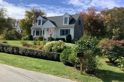 70 Fiddlers Ln 1