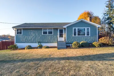 28 Peters Ave