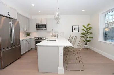 336 Chelsea Street #5 1