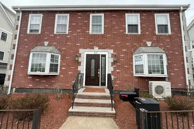231 Bussey St 1