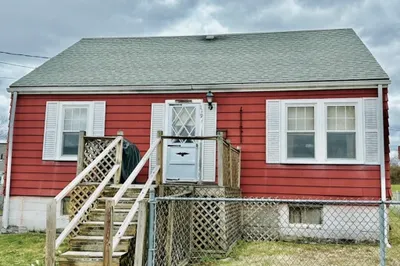 119 Bradley Ave