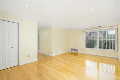 49 Washington St #2 1