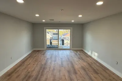 220 Broadway #5