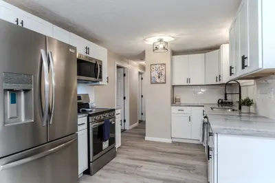 111 Malibu Dr 1