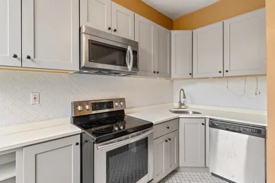 259 Beacon Street #32 1