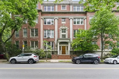 240 Brattle St #1