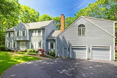 46 Clear Pond Rd 1