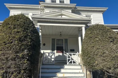 115 Hawthorn St 1