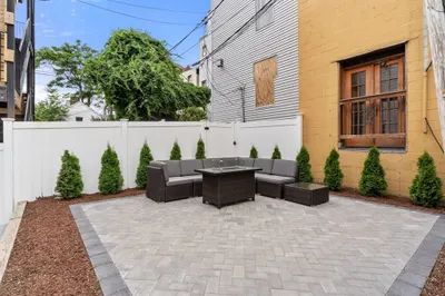 26 Bremen St #1