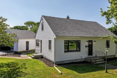 449 Main St 1