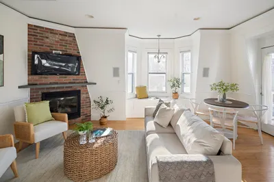 32 Dartmouth St #3
