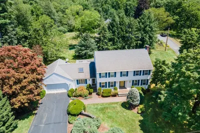 40 Edgewater Drive