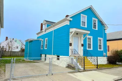 156 Grinnell St