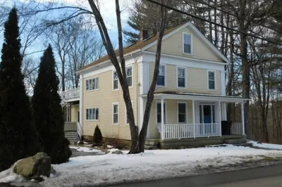 918 Pleasant St 1