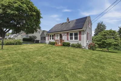 9 Thayer Avenue 1