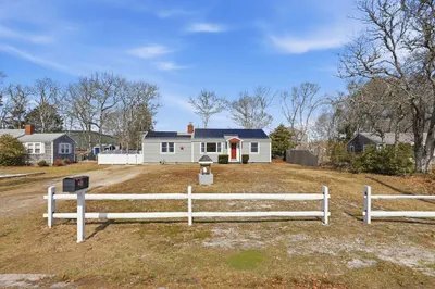 26 Howes Rd 1
