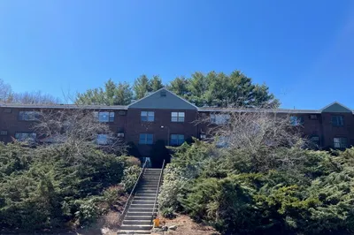 61 Spencer Rd #24I 1