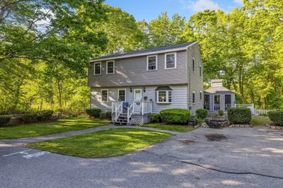 8 Hurlburt Rd