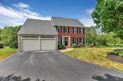 12 Saddle Hill Dr 1