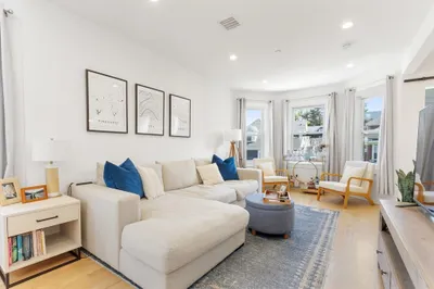112 King Street #3