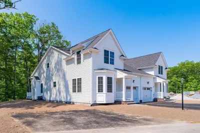 38 Acorn Place #38 1