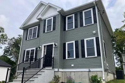 160 Hapwell St 1