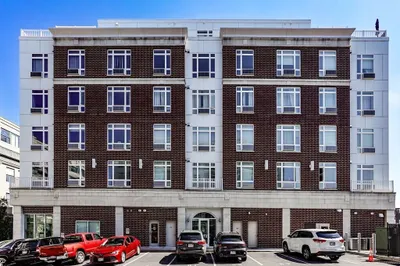 2 Cliveden Street #206E 1