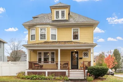 85 Lamoille Avenue