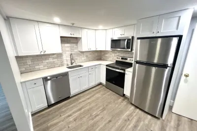 2 Meacham St #7 1