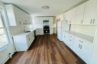 101 Cross St #2