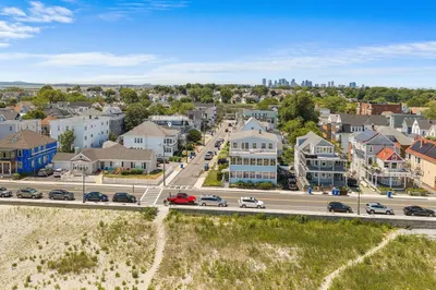 43 Dolphin Ave 1
