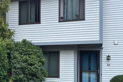 30 Crescent Ln #30 1