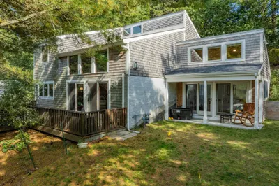 136 N Pond Dr 1