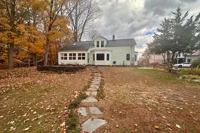 33 Williams St 1