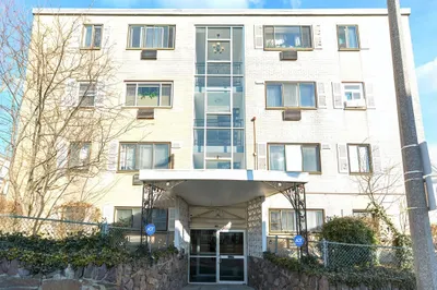 46 Adams St #B6