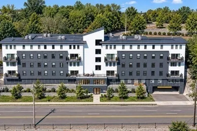 488 Quincy Ave #4 1