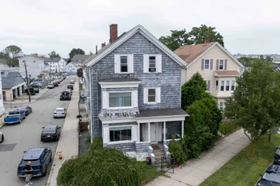 593 Plymouth Ave 1