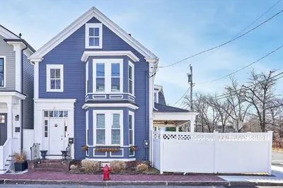27 Washington St