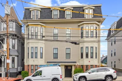 44 W Eagle St #1