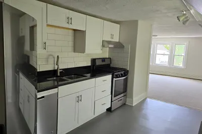 33 Ashfield St #3