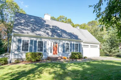62 Three Ponds Dr 1